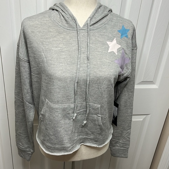 Wildfox Women’s Active Hooded Cropped Pullover - Picture 3 of 6